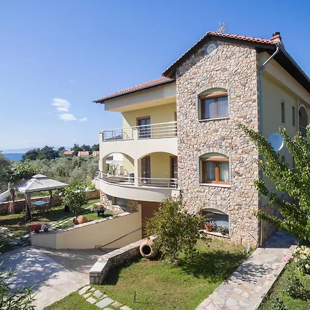 Glyfoneri Apartament *